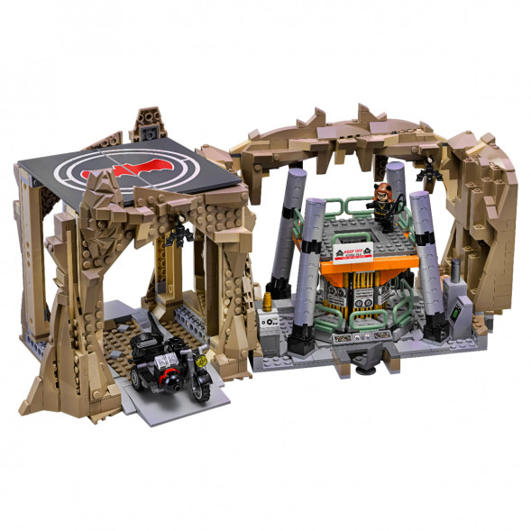 Конструктор LEGO Коллекционные наборы 76052 Логово Бэтмена в Ставрополе