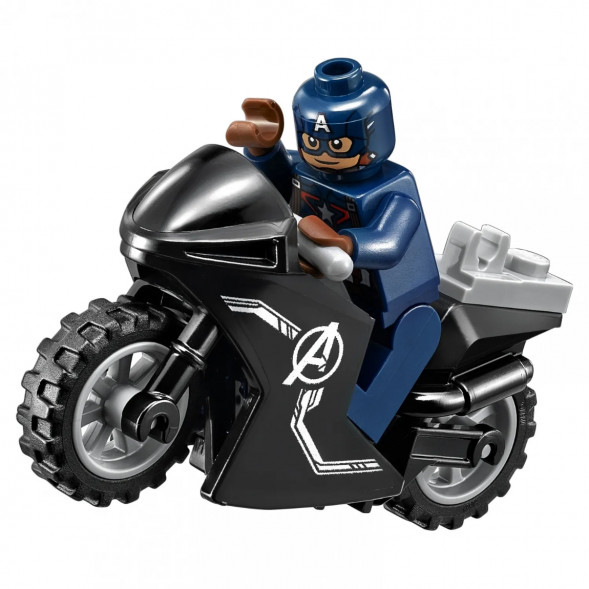 Конструктор LEGO Super Heroes 76032 Погоня на Квинджете Мстителей в Ставрополе